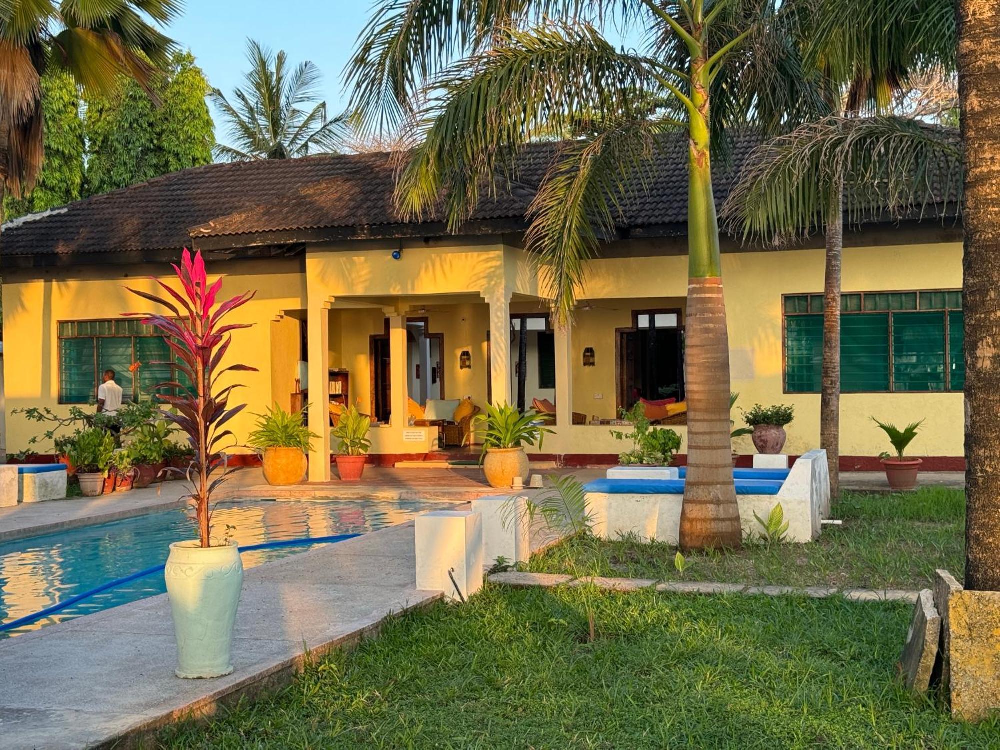 Sawa Sawa Beach House Msambweni Eksteriør billede